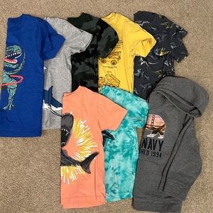 Boys assorted t shirts and sweatshirt